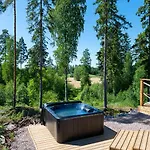 Himoskuutio 3 Inc Outdoor Jacuzzi