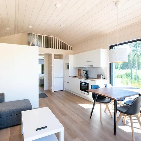 Orman Evi Himoskuutio 3 Inc Outdoor Jacuzzi Jämsä